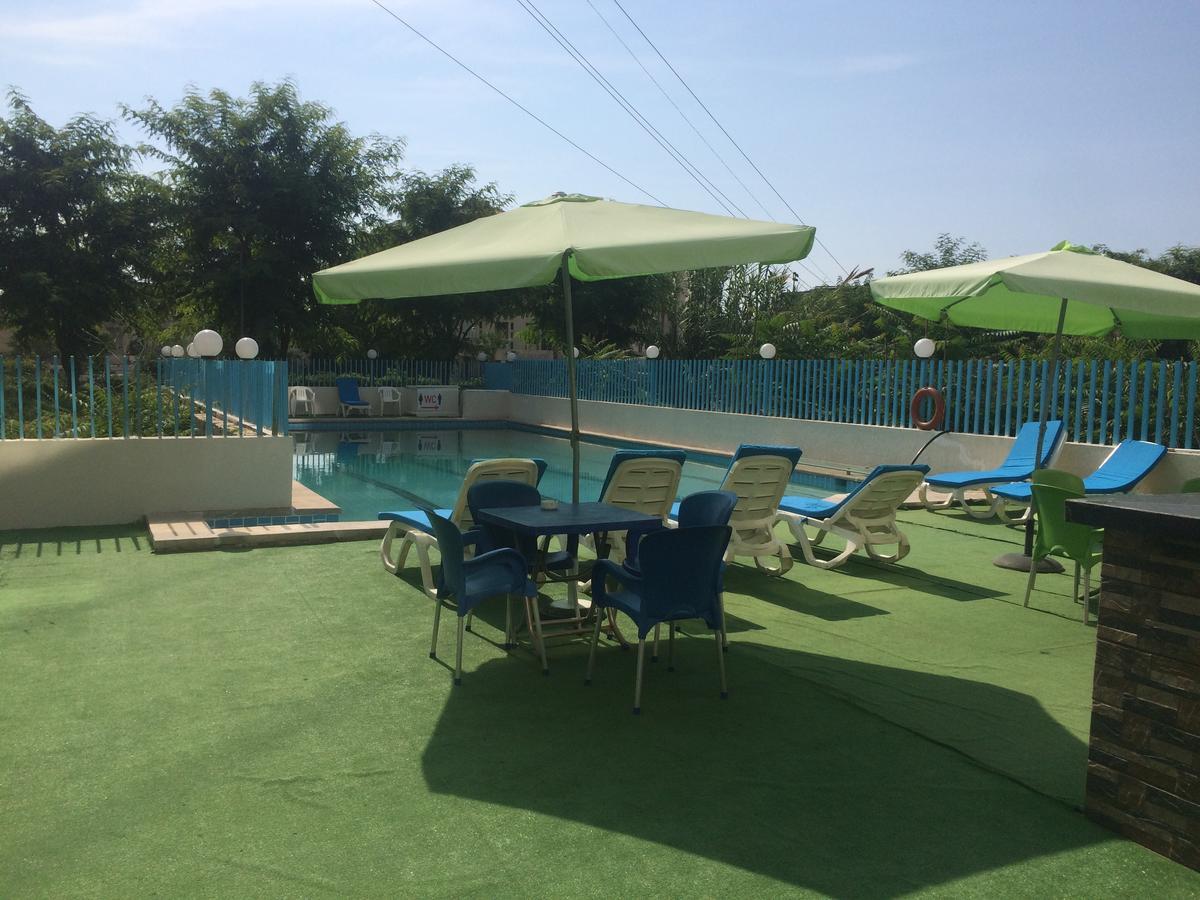 Queens Land Hotel Jounieh Exteriör bild